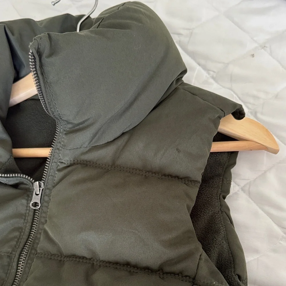 Old Navy Green Puffer Vest